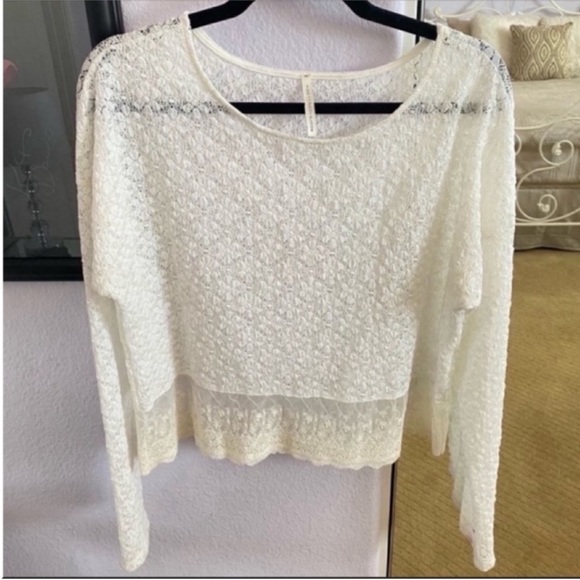 Women’s White Long Sleeve Lace Crop Fit Sheer Top Size Large - Picture 1 of 7